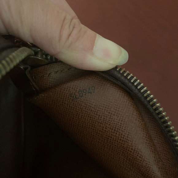 Louis Vuitton Marly Dragonne - Picture 16 of 16